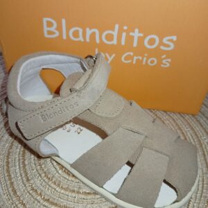 Sandalia serraje arena blanditosby crios